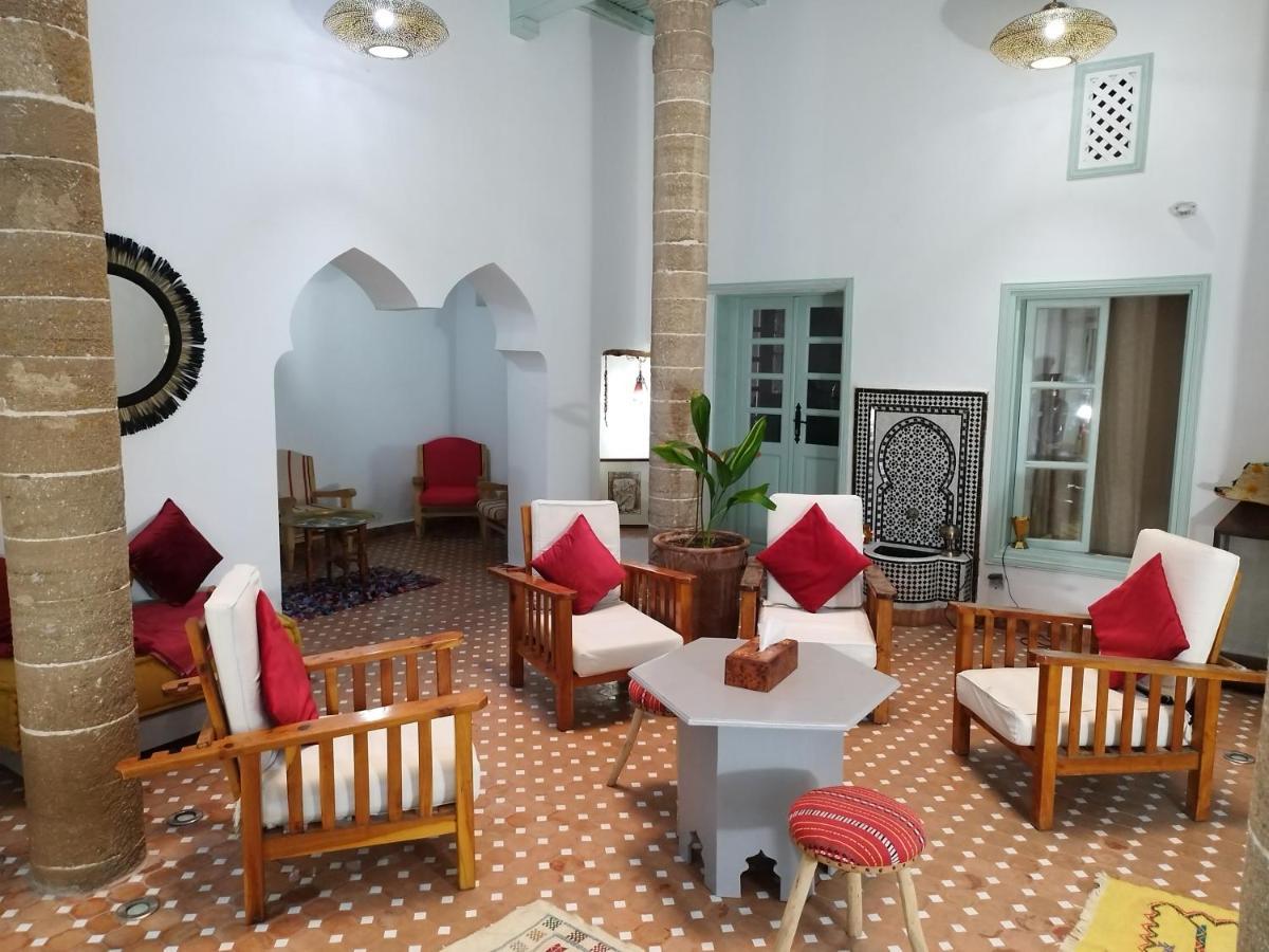 Riad Marosko 에사우이라 외부 사진