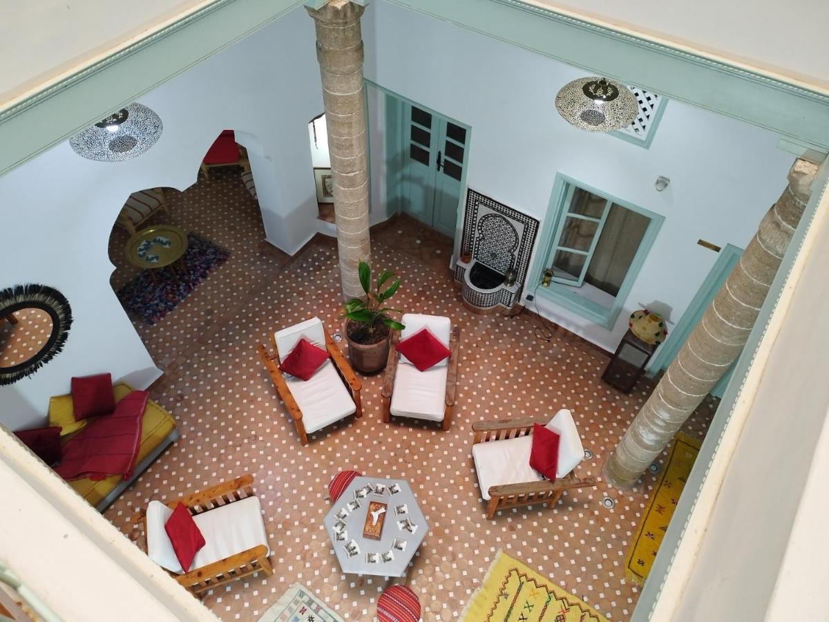 Riad Marosko 에사우이라 외부 사진